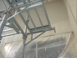 外壁塗装開始_f0031037_18335695.jpg