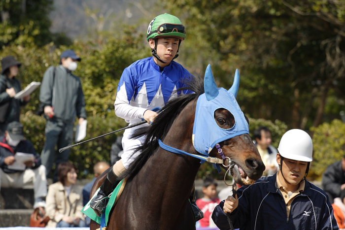 2007年3月21日(水) 高知競馬 6R QVCジャパン特別_a0077663_18402935.jpg