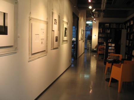 118)　af 「台湾人作家写真展」・写真　～３月３１日まで_f0126829_215475.jpg
