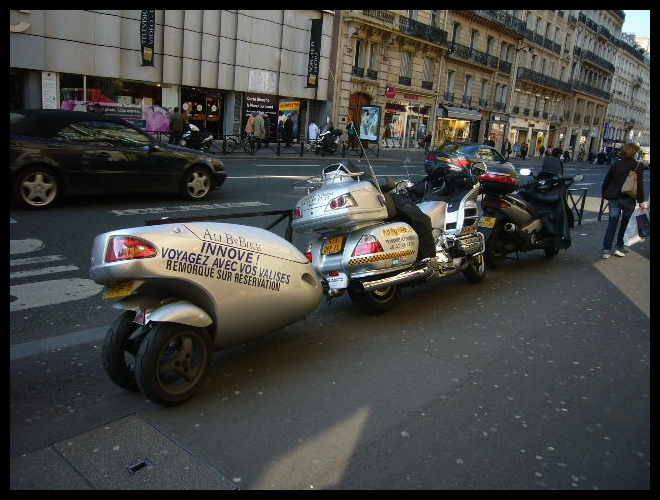 ■MOTO TAXIオートバイタクシー(PARIS）_a0008105_672773.jpg