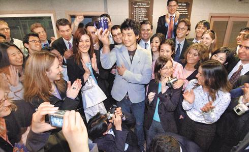27日午後ソウル清淡洞 JYPエンターテイメント事務室_c0047605_6222783.jpg