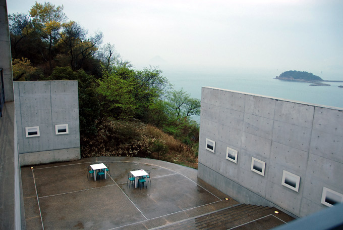 直島点景_a0064449_0103029.jpg