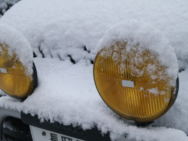 故郷の風景　季節外れの雪降る日_f0024992_8424468.jpg