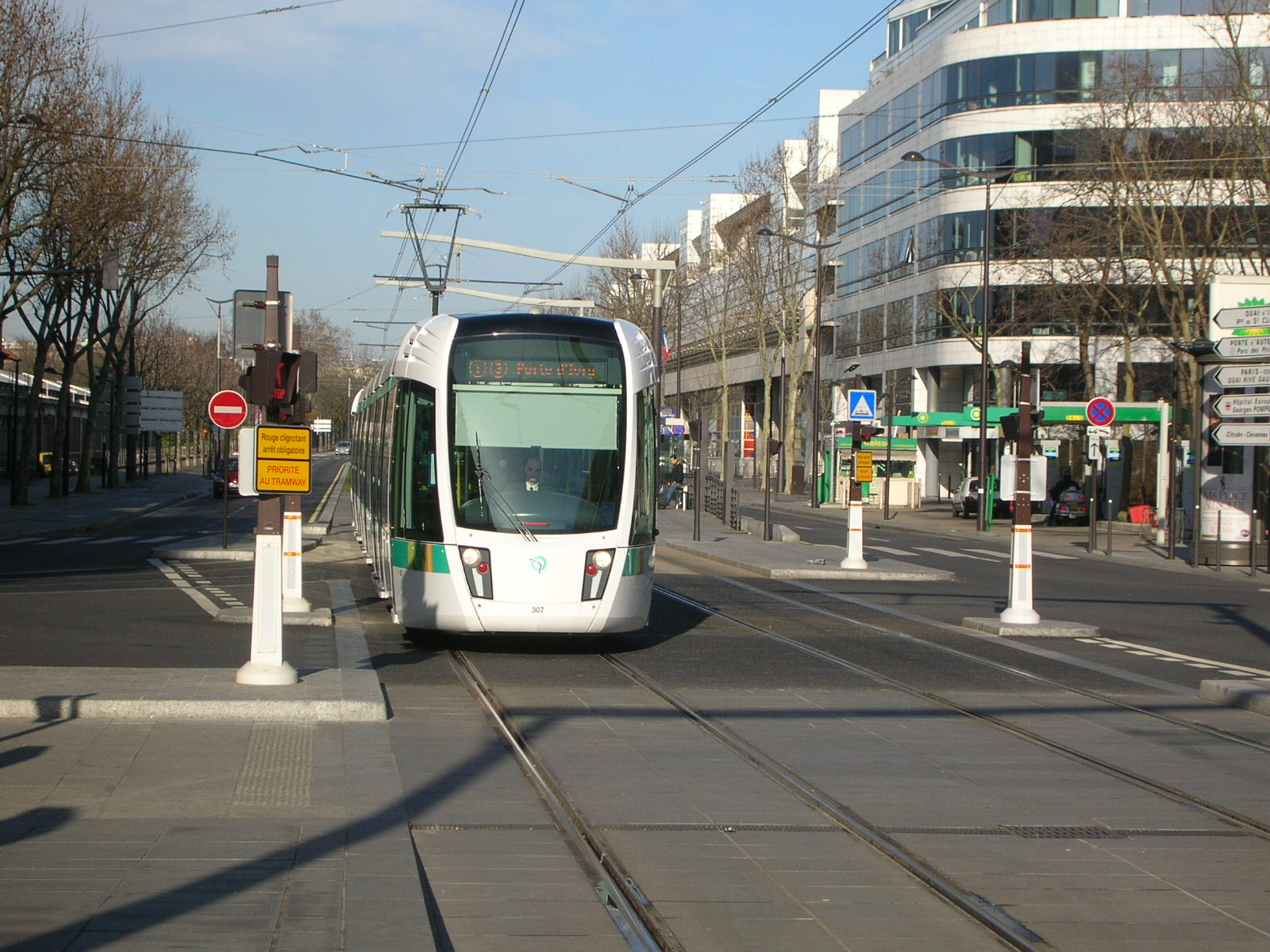 Tram No.3_b0091952_249622.jpg