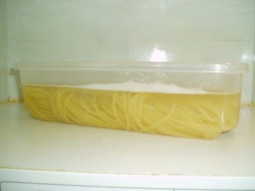 レンジでゆでるパスタ_b0066900_1446621.jpg