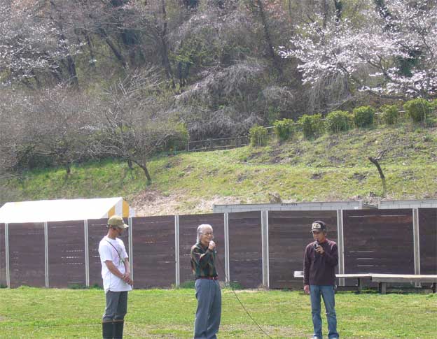 盛りだくさんな「王国３５周年」NOⅠ　４月Ⅰ日　　日_e0018604_7474857.jpg