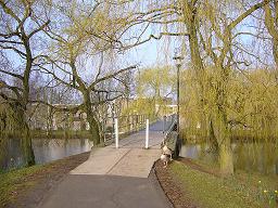 f0087323_0283411.jpg