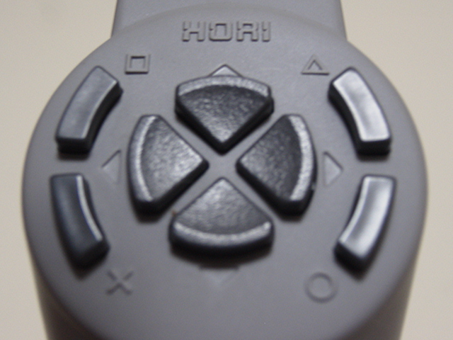 【HORI】HPS-12 GRIP CONTROLLER PS_c0004568_2133529.jpg