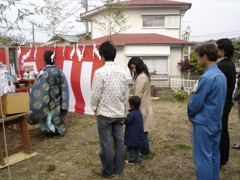 お日柄のいい日の地鎮祭_e0003819_21341772.jpg