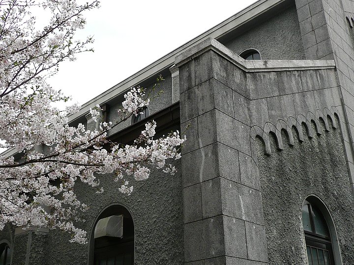 熊本の九州学院高等学校　ブラウン・メモリアル・チャペル_c0094541_1242226.jpg