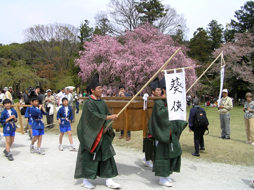 京都 上賀茂神社 葵使_e0048413_22433168.jpg