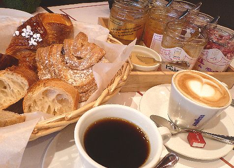 　渋谷　Boulangerie Patisserie VIRON で 春風に誘われてyokoさんと朝食を ..。.ﾟ｡*･｡♡ _a0053662_912983.jpg