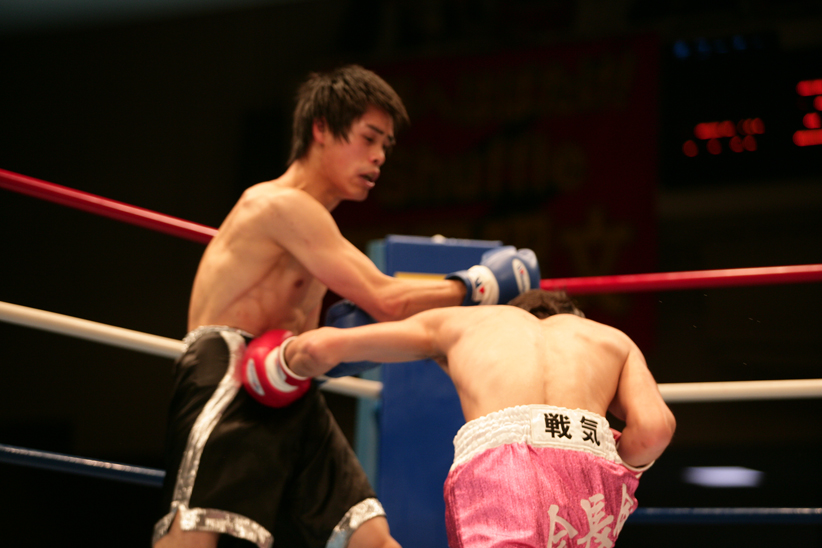 熱戦！山中大輔対下田昭文 日本スーパーバンタム級タイトルマッチ（4.9