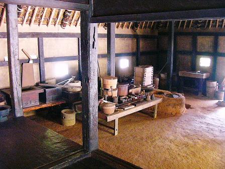 丹生山の麓、山田の里の文化財を訪ねて(7)箱木千年家_b0063958_703383.jpg