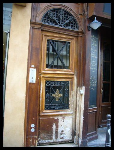 ■街角の扉（パリ）_a0008105_632277.jpg