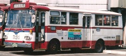 十和田観光電鉄 いすゞK-CCM410 +川重_e0030537_22315455.jpg