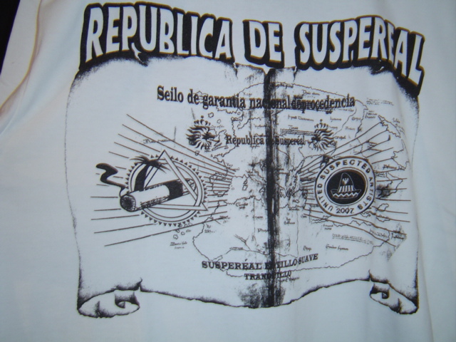 SUSPEREAL_d0101000_15182948.jpg