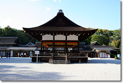 *　京都の世界遺産 (賀茂御祖神社－下鴨神社)　*_e0010185_22322356.jpg