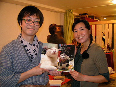 うちの猫らと「ち」の変な作品展無事終了!_a0028451_3251994.jpg