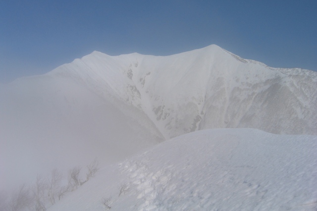 残雪登山に思いを馳せて・・・_b0078177_1736939.jpg