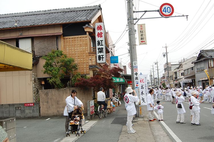 【お木曳き速報】5/5 陸曳編　その７　（河崎六ヶ町）_b0077683_1854010.jpg