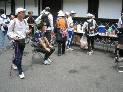 b0108100_10441531.gif