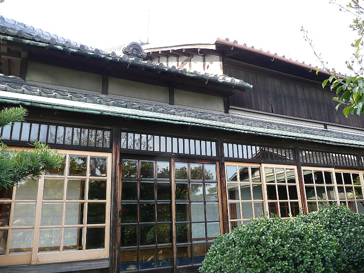 大阪の吹田文化創造交流館 旧西尾家住宅 レトロな建物を訪ねて