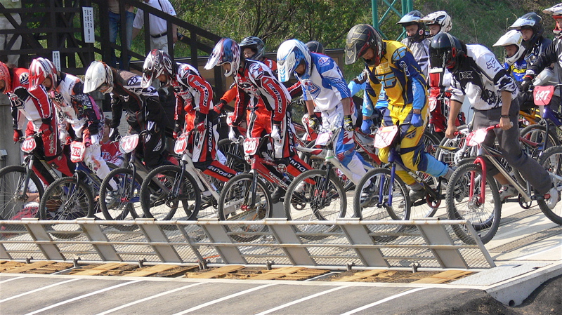 ２００７環太平洋BMX選手権大会IN 上越プレ大会VOL4ビギナー、クルーザークラス決勝画像垂れ流し_b0065730_2045833.jpg