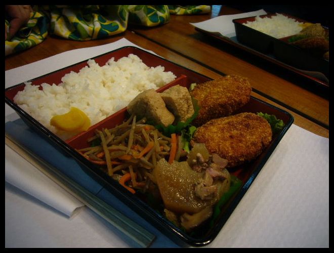 ■土曜日の夜の弁当（パリ）_a0014299_21411656.jpg