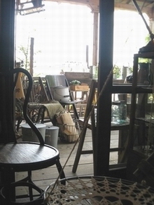 秘密の屋根裏部屋_e0088444_1135970.jpg