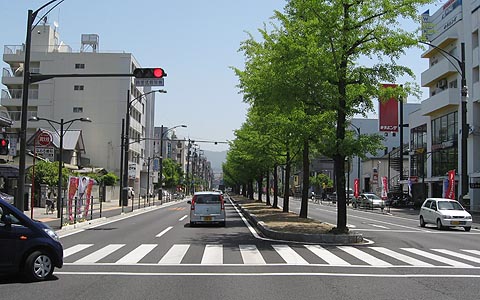 【CLOSED】第二種接近遭遇！　腹減坊主　Hungry Bowz　超デカ盛りラーメン_f0056567_1846176.jpg