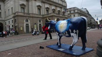 Cowparade Milano (カウパレード）_c0077533_647280.jpg