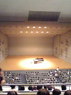 二つのピアノコンサート_e0040673_11571249.jpg