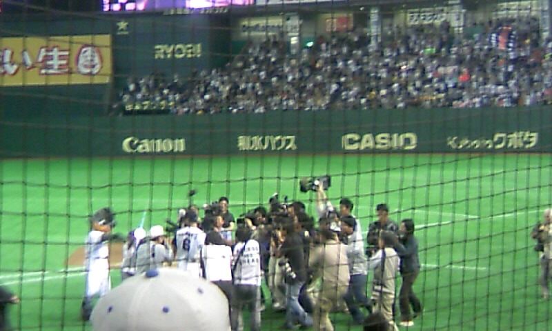 a0000016_1663360.jpg