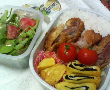 カツライス弁当_b0075817_8102212.jpg