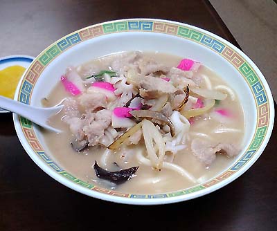 じゅん食堂 中華肉うどん Yam X じゅん食堂 中華肉うどん Yam X