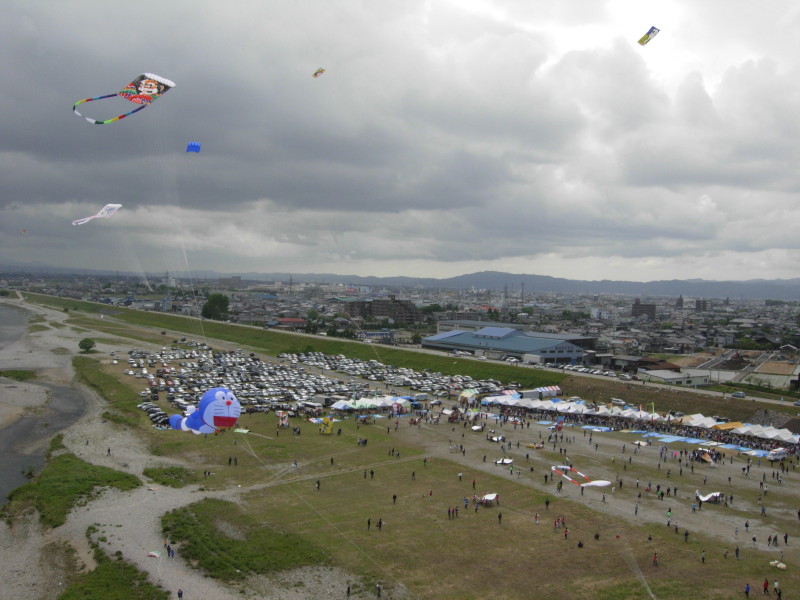 大門凧祭りの空から。_f0084796_22453457.jpg