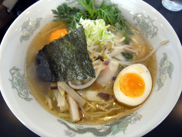 織姫　野菜ラーメン_b0049152_1825154.jpg