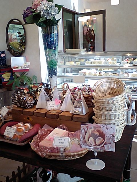 パティスリー Hana 精華町創意と工夫のケーキ屋さん カフェレポ 1 パティスリー Hana 精華町創意と工夫のケーキ屋さん カフェレポ 1