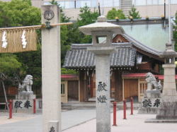 フェア・・・警固神社神徳殿_c0115671_2105225.jpg