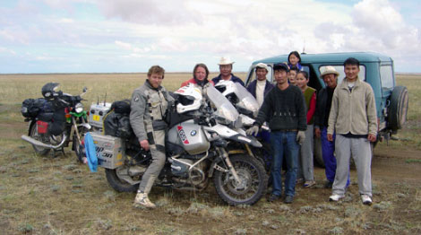 Long Way Round ユアン・マクレガー 大陸横断~バイクの旅 #2 \'06 イギリス (TV) (wowow)_e0079992_223439.jpg