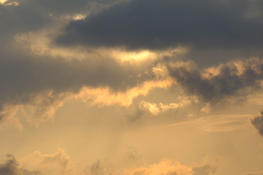 ■朝の空，雲，光_b0023047_5455361.jpg