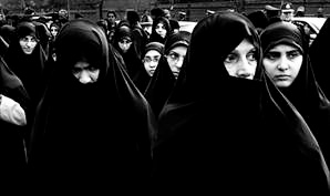 イランの「偏執狂時代」米女性学者をスパイ容疑で投獄_d0123476_2025096.jpg