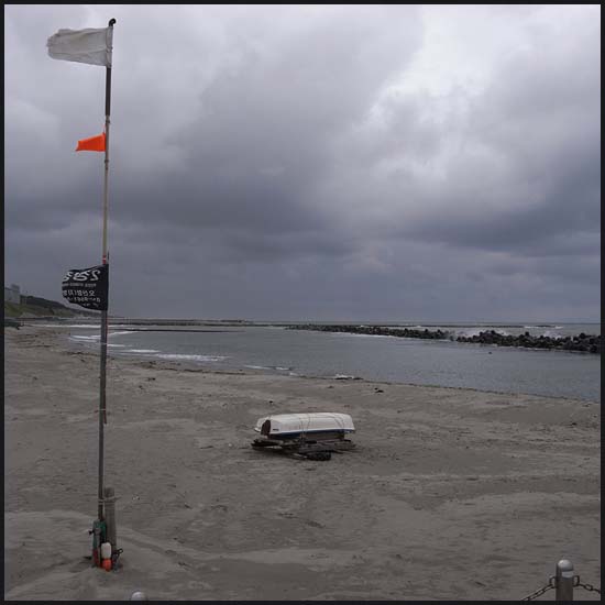 Black Sand Beach_e0082981_21294757.jpg