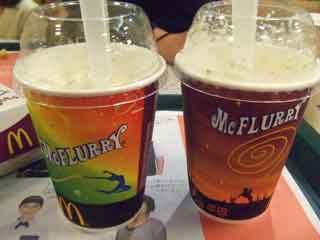 McFlurry　（マックフルーリー）_b0054727_0281273.jpg