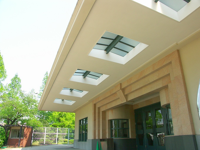 元鳴尾競馬場建物 武庫川女子大附属中学 高等学校芸術館 近代建築watch 元鳴尾競馬場建物 武庫川女子大附属中学 高等学校芸術館 近代建築watch