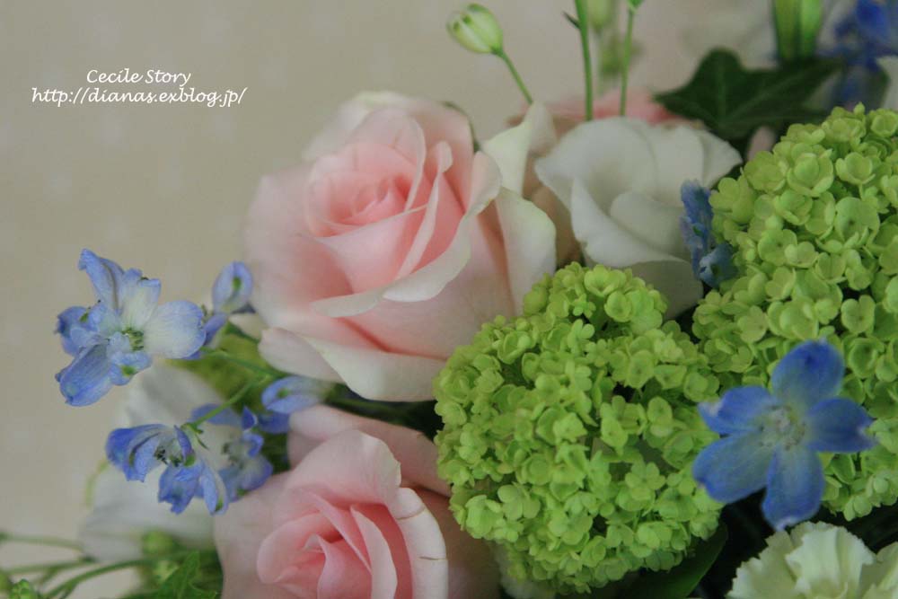 古巣で作ったブケー 『Arm Crescent Bouquet』_a0076043_042710.jpg