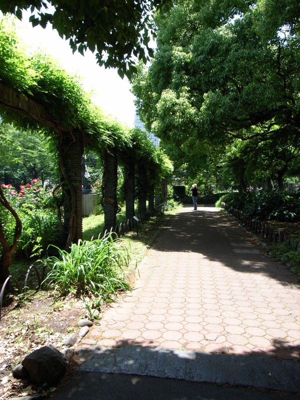 日比谷公園。初夏の点景。_f0070556_23102344.jpg