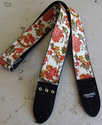 Couchの新作「Flowers Luggage Strap」_e0053731_20233542.jpg