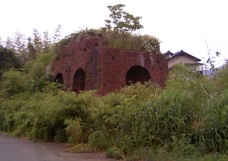 煉瓦の遺構発見！（福岡県田川郡添田町）_c0099967_1761583.jpg